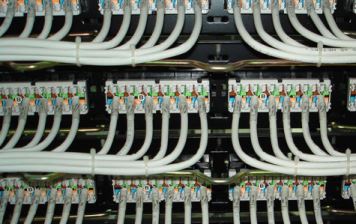 �W(w��ng)�j(lu��)����ϵ�y(t��ng)ʩ���ļ�(x��)��(ji��)�c